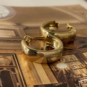 18K gold hoop Earrings, vintage fashion hoop earrings, chunky hoop earrings